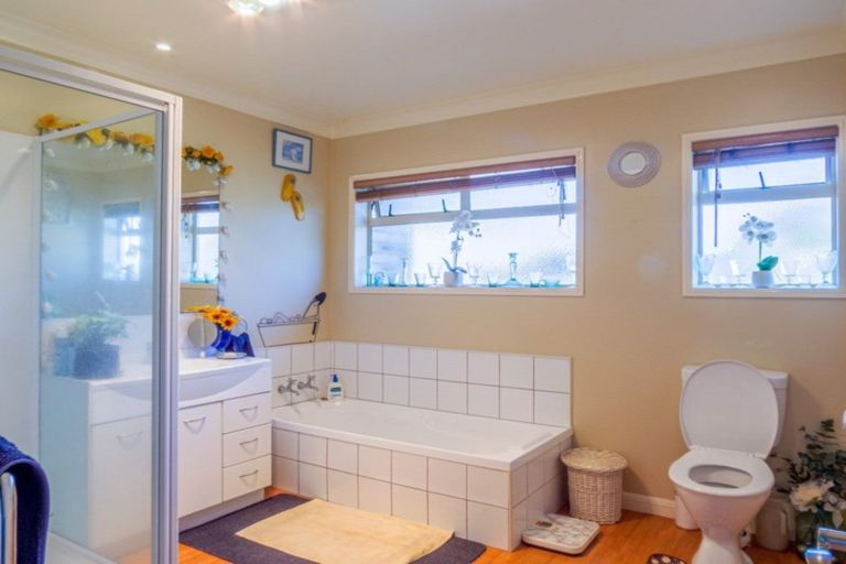 Photo of property in 16 Fishermans Drive, Coastlands, Whakatane, 3120