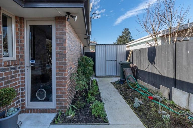 Photo of property in 102a Prestons Road, Redwood, Christchurch, 8051