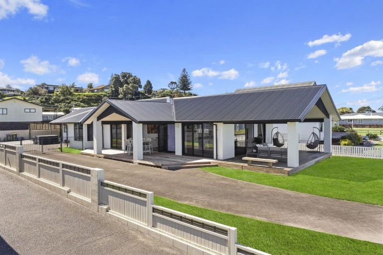 Photo of property in 32 The Esplanade, Omokoroa, 3114