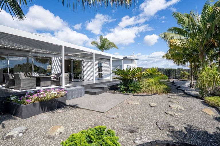 Photo of property in 10 Access Heights, Kerikeri, 0230