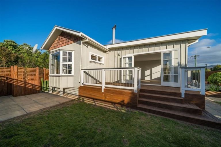 Photo of property in 297 Estuary Road, South New Brighton, Christchurch, 8062