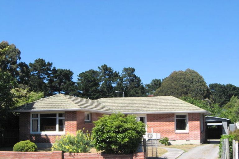 Photo of property in 106 Bickerton Street, Wainoni, Christchurch, 8061