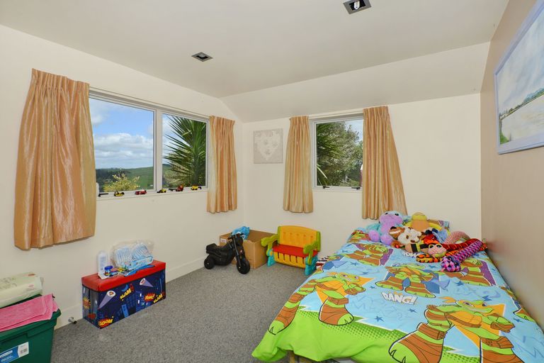 Photo of property in 215 Valley View Road, Otaika, Whangarei, 0170