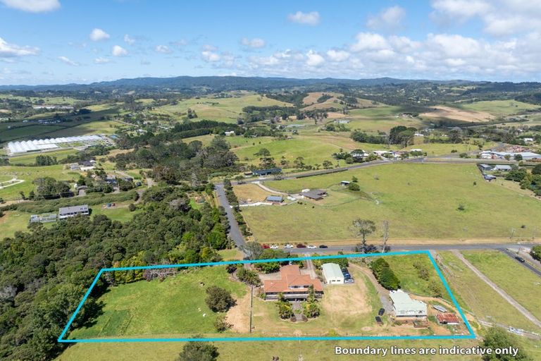 Photo of property in 14 Peters Lane, Taupaki, Henderson, 0782