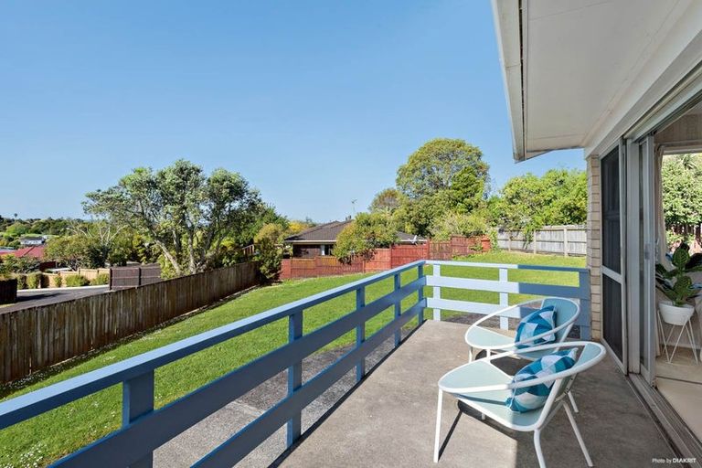 Photo of property in 1/14 Jenelin Road, Glendene, Auckland, 0602