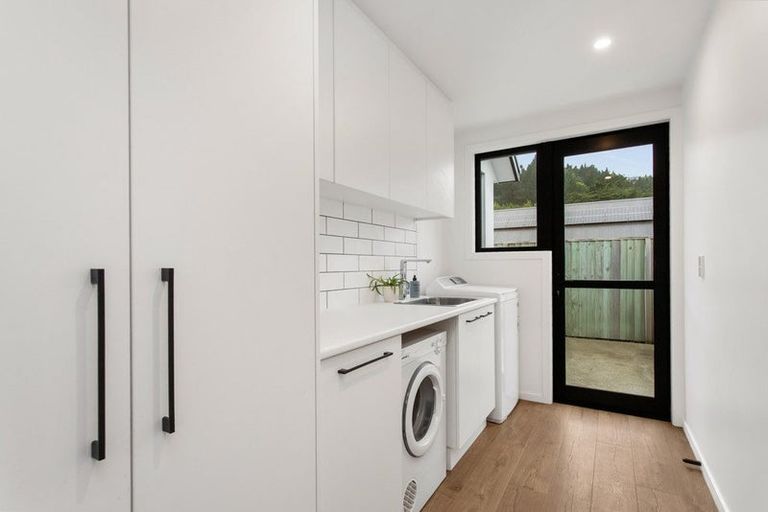 Photo of property in 4 Caro Lane, Cracroft, Christchurch, 8022