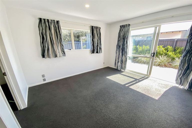 Photo of property in 73 Aston Drive, Waimairi Beach, Christchurch, 8083