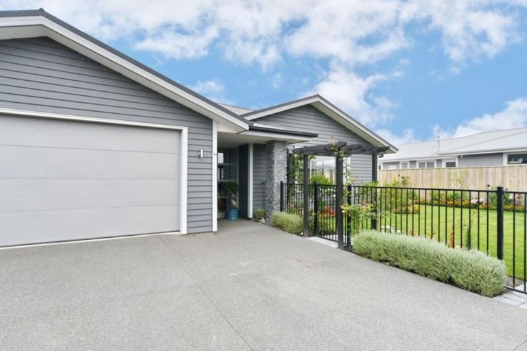 Photo of property in 44 El Alamein Avenue, Rangiora, 7400