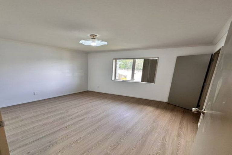 Photo of property in 41a Lynwood Road, New Lynn, Auckland, 0600