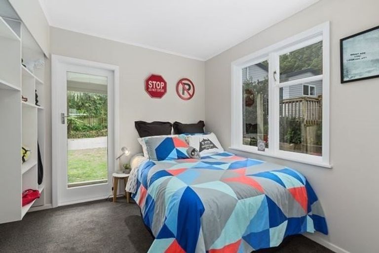 Photo of property in 13 Morgan Place, Tawa, Wellington, 5028