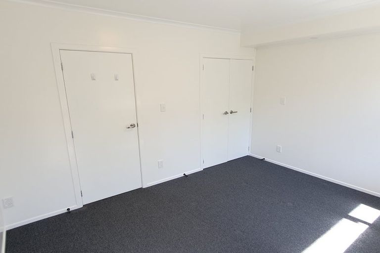 Photo of property in 4 London Road, Korokoro, Lower Hutt, 5012