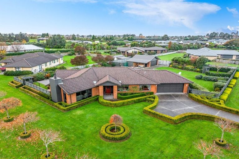 Photo of property in 20 Carrington Drive, Carterton, 5713