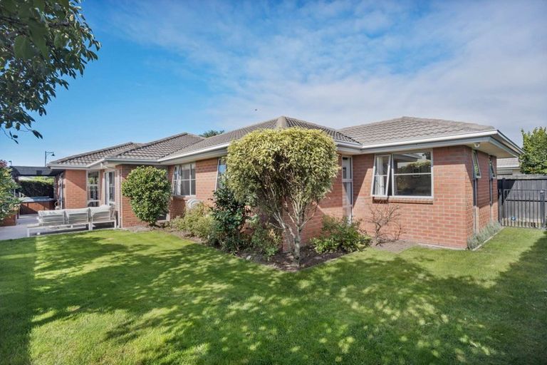 Photo of property in 31a Mataroa Place, Parklands, Christchurch, 8083