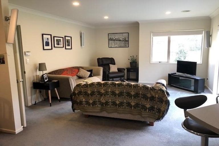 Photo of property in 89 Amesbury Drive, Churton Park, Wellington, 6037