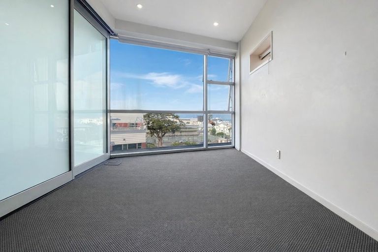 Photo of property in Summit Apartments, 7/184 Molesworth Street, Thorndon, Wellington, 6011