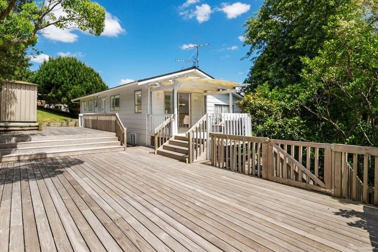 Photo of property in 6 Malters Place, Browns Bay, Auckland, 0630