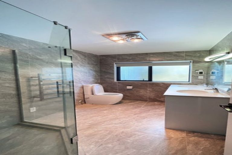 Photo of property in 138 Greenhithe Road, Greenhithe, Auckland, 0632