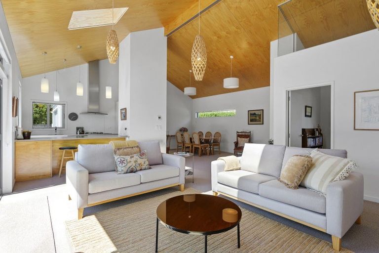 Photo of property in 6a Taylors Avenue, Bryndwr, Christchurch, 8052