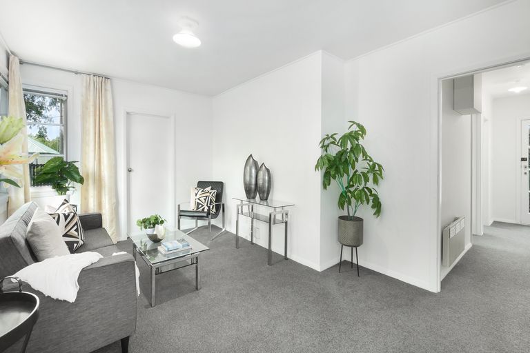 Photo of property in 3 Bateman Avenue, Bryndwr, Christchurch, 8053