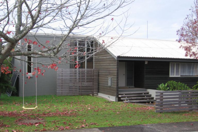 Photo of property in 6 Kilduff Place, Mairangi Bay, Auckland, 0630