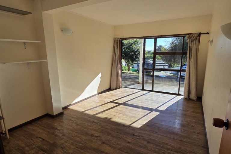 Photo of property in 13 Charles Dickens Drive, Mellons Bay, Auckland, 2014