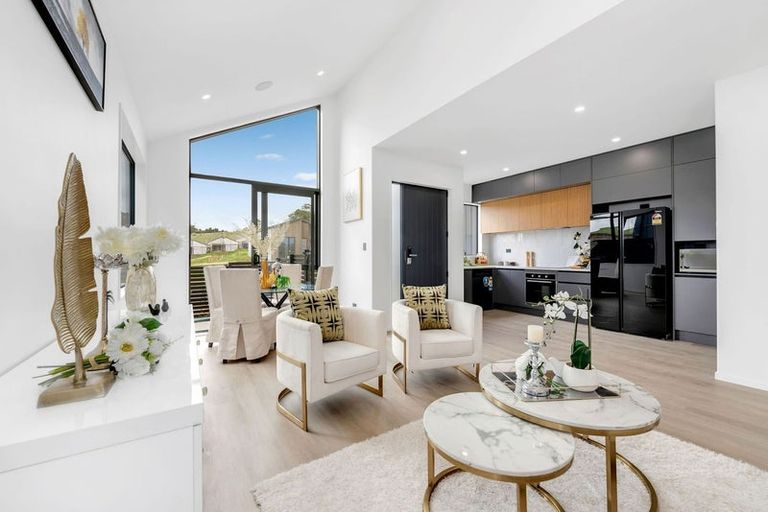 Photo of property in 15 Aituaa Road, Pukekohe, 2120