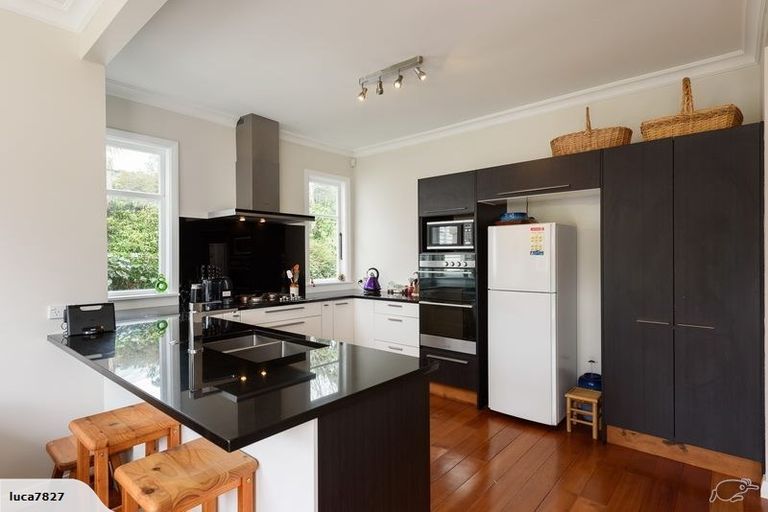 Photo of property in 21 Blakey Avenue, Karori, Wellington, 6012