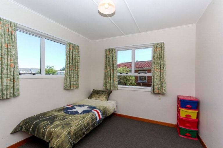 Photo of property in 11 Truby King Street, Merrilands, New Plymouth, 4312