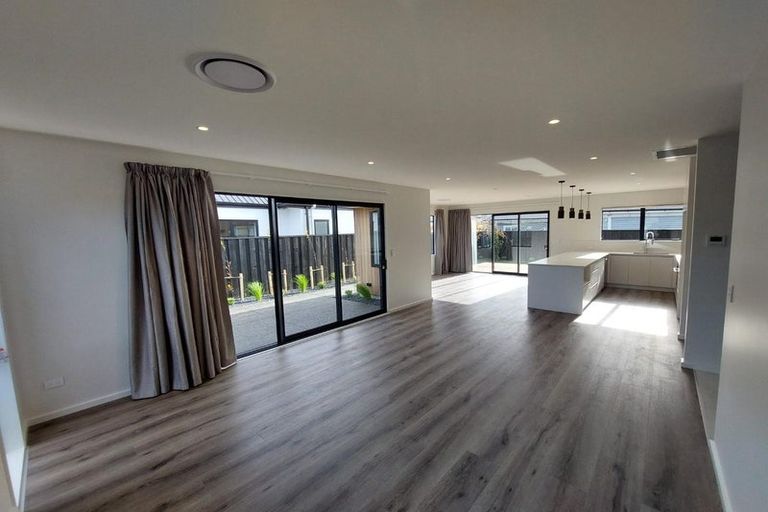Photo of property in 17 Quarters Place, Halswell, Christchurch, 8025