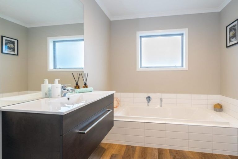 Photo of property in 45 Silver Springs Boulevard, Mosgiel, 9024