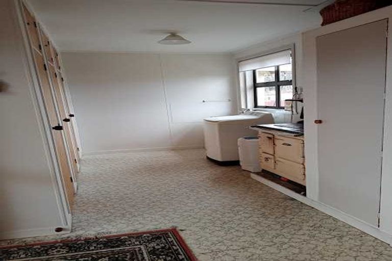 Photo of property in 65 Punga Street, Tangimoana, 4822