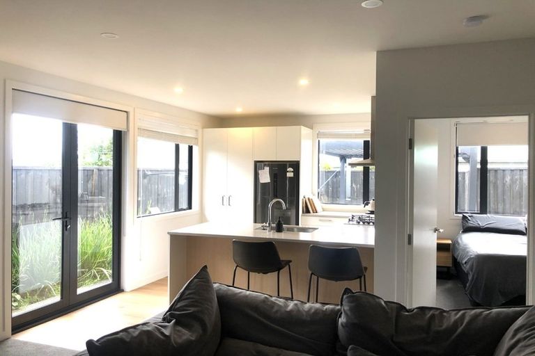 Photo of property in 2/14 Mitcham Avenue, Forest Lake, Hamilton, 3200