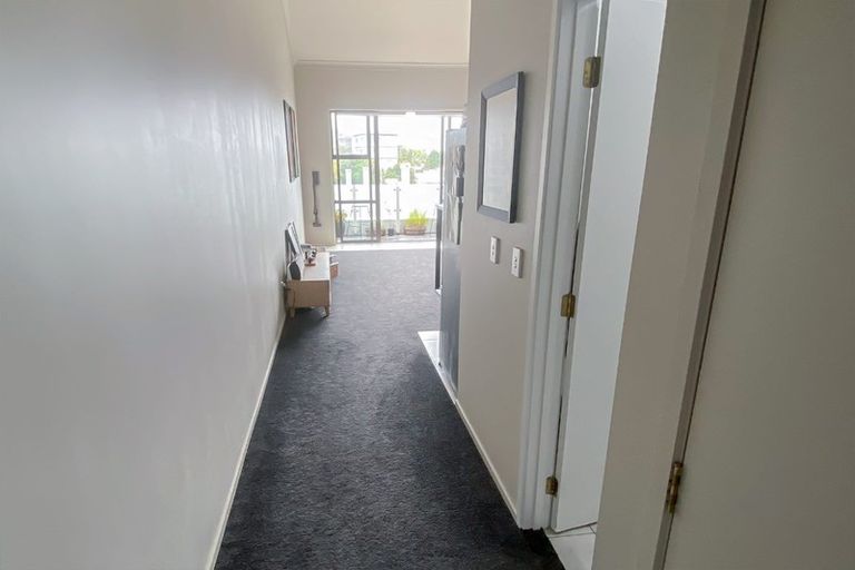 Photo of property in 304/3 Morningside Drive, Morningside, Auckland, 1025