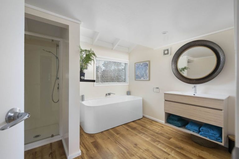 Photo of property in 16 Palm Parade, Riversdale Beach, Masterton, 5872