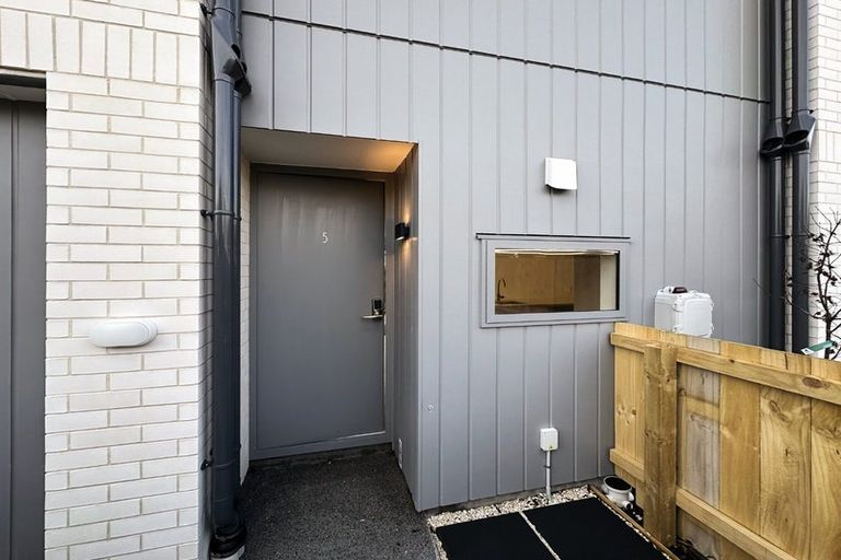 Photo of property in 5/16 Sladden Street, Naenae, Lower Hutt, 5011