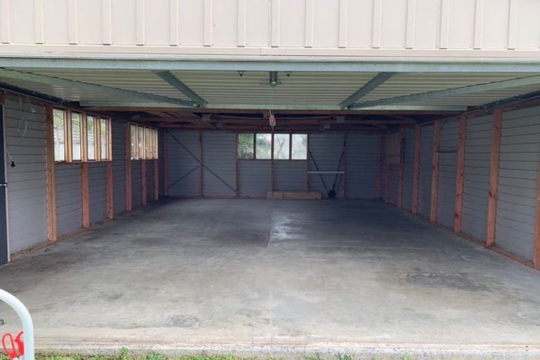 Photo of property in 6 Mexted Crescent, Ranui, Porirua, 5024