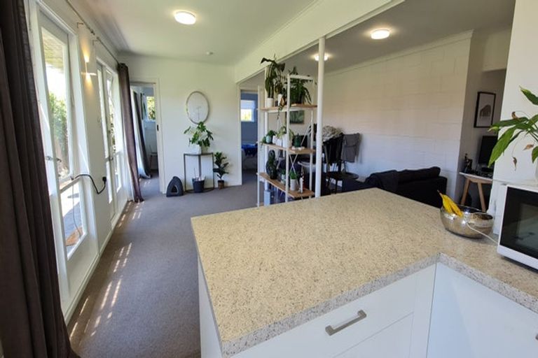 Photo of property in 46 Exmouth Road, Northcote, Auckland, 0627