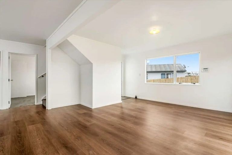 Photo of property in 1/24 Solveig Place, Randwick Park, Auckland, 2105