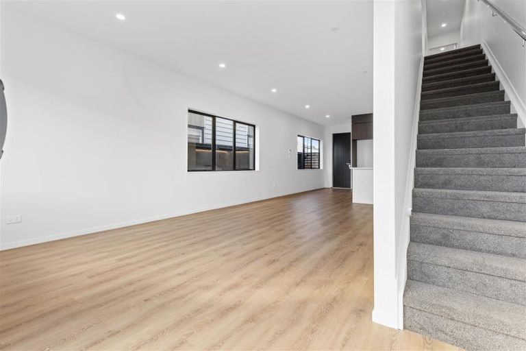 Photo of property in 47 Whare Kauri Road, Papakura, 2110