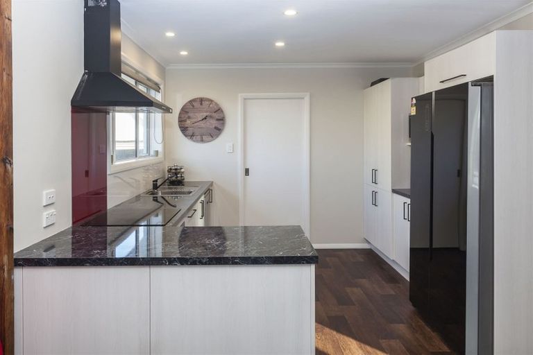 Photo of property in 16 Carbine Place, Sockburn, Christchurch, 8042