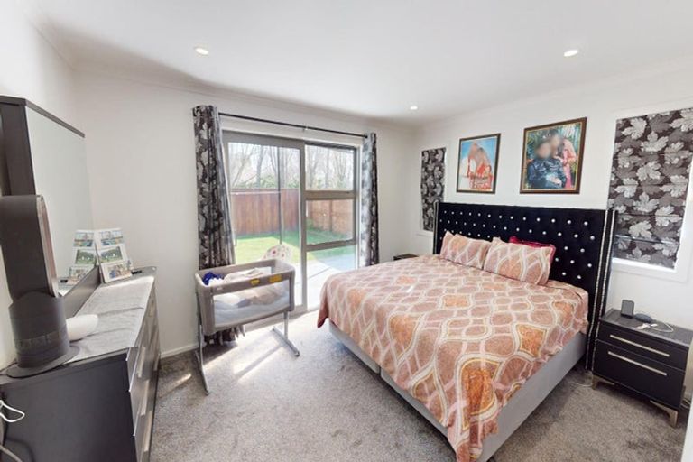 Photo of property in 12 Ivy Lane, Kelvin Grove, Palmerston North, 4414