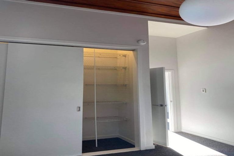 Photo of property in 70 Shakespeare Road, Bluff Hill, Napier, 4110