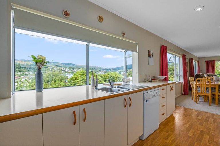 Photo of property in 9 Hampton Hill Road, Tawa, Wellington, 5028