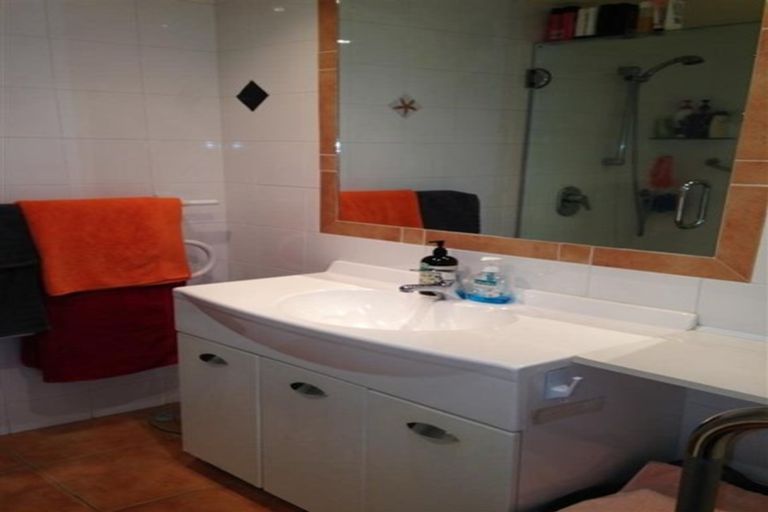 Photo of property in 76 Beach Road, Castor Bay, Auckland, 0620