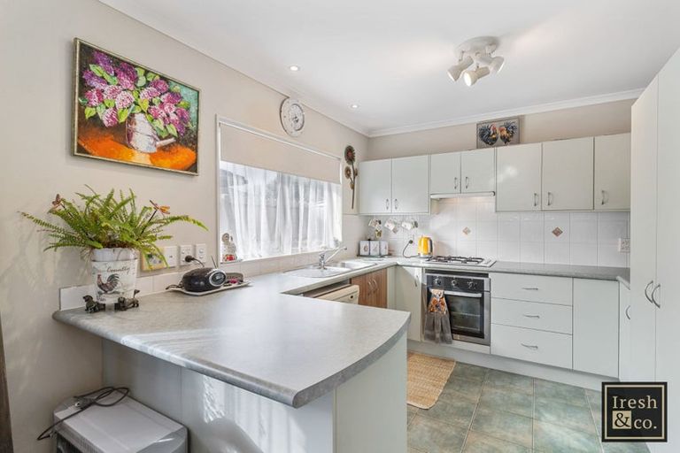 Photo of property in 25 Carisbrook Crescent, Papakura, 2110