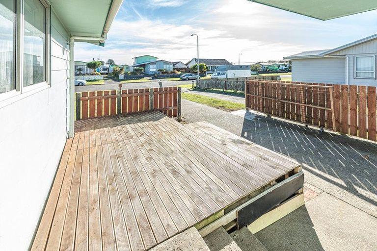 Photo of property in 51 Lee Street, Castlecliff, Whanganui, 4501