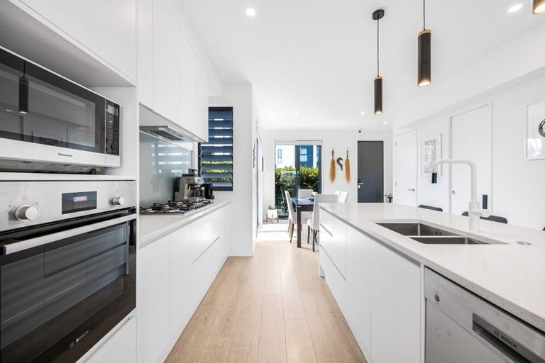 Photo of property in 100 Tarapuka Road, Westgate, Auckland, 0814