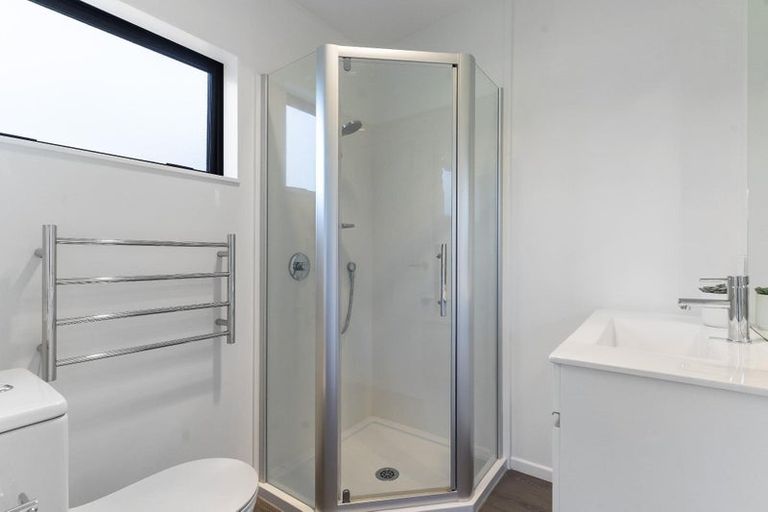 Photo of property in 4e Wattle Road, Sunnyvale, Auckland, 0612