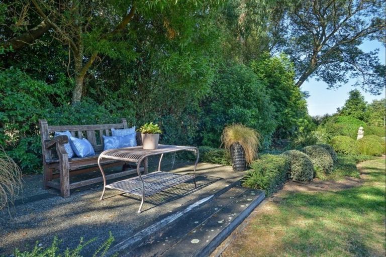 Photo of property in 62a Richmond Road, Carterton, 5713