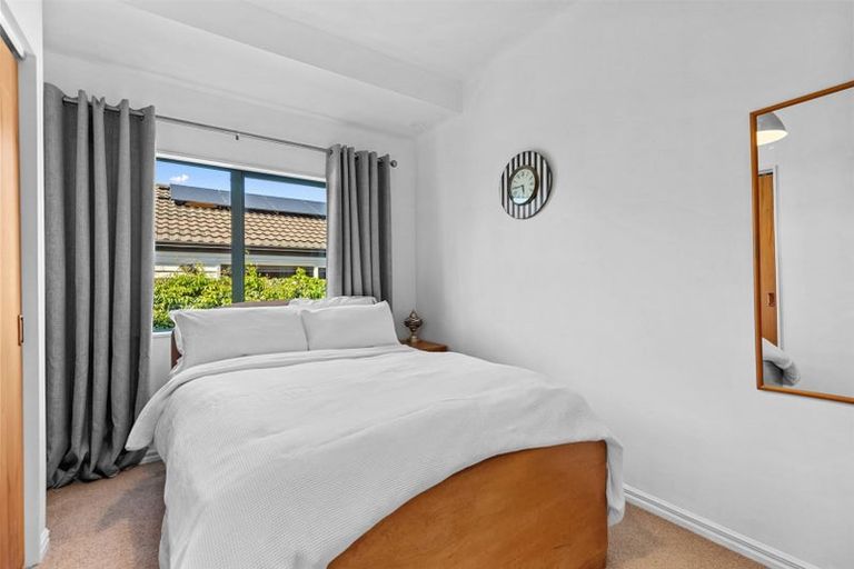 Photo of property in 32 Maesbury Close, Papamoa Beach, Papamoa, 3118